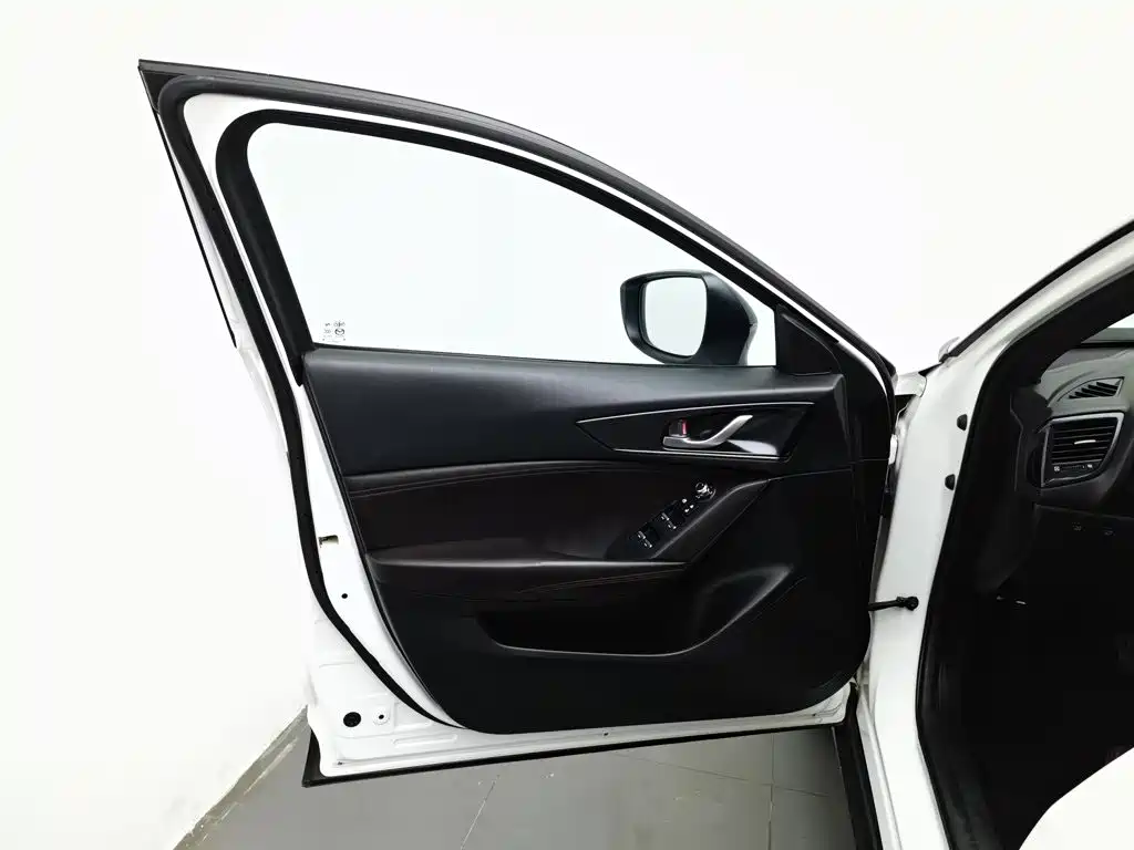 Mazda CX-4 — миниатюра 8
