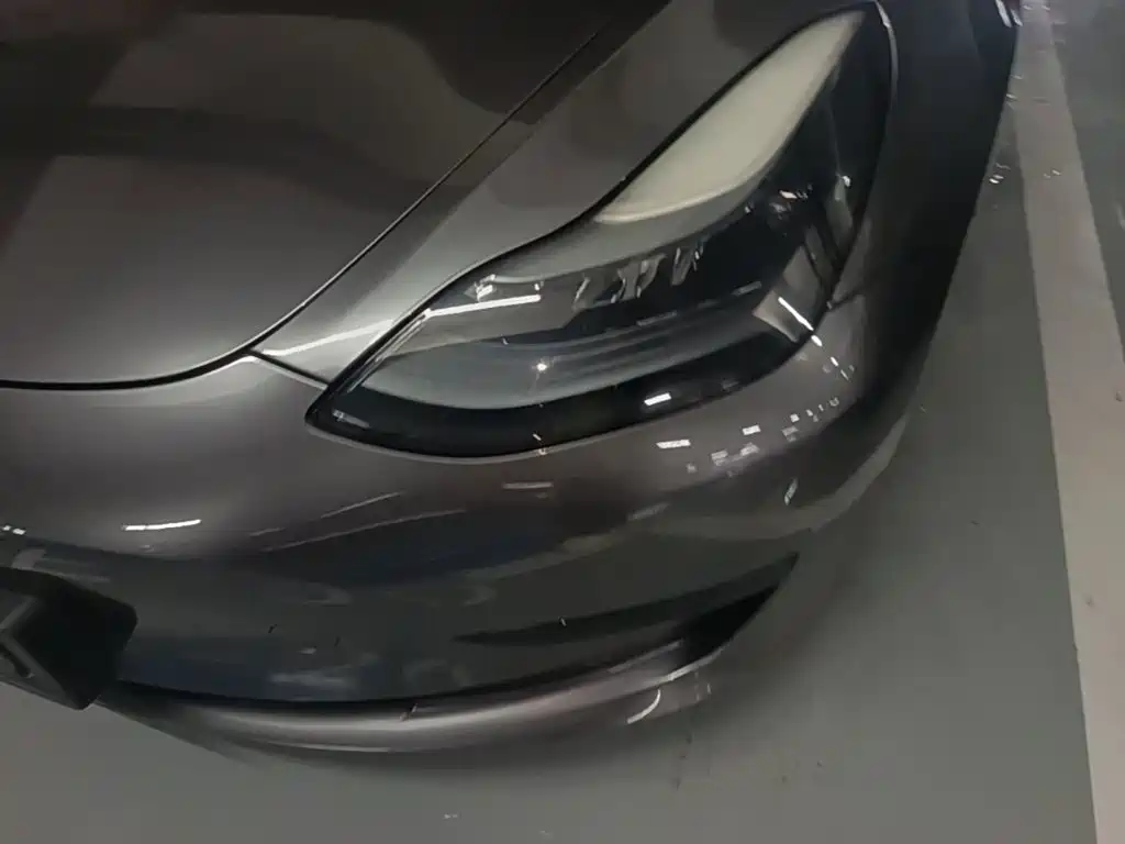 Tesla Model 3 — миниатюра 24
