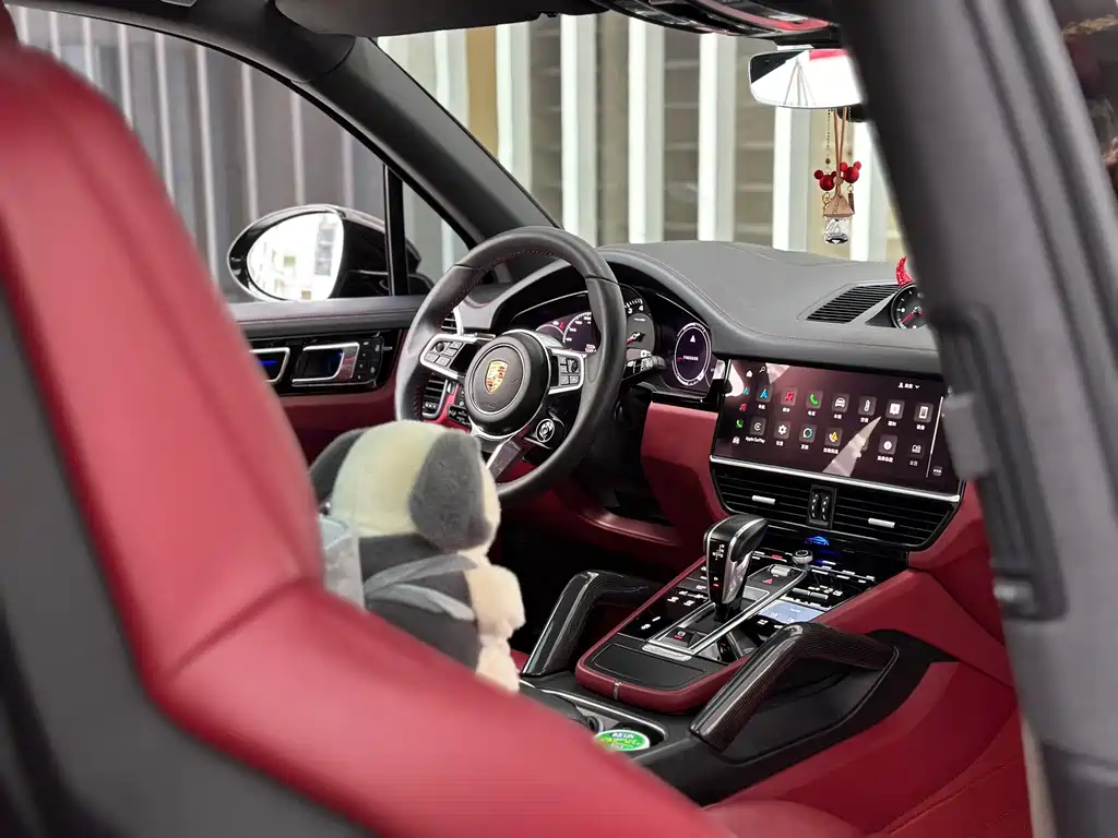 Porsche Cayenne — миниатюра 21
