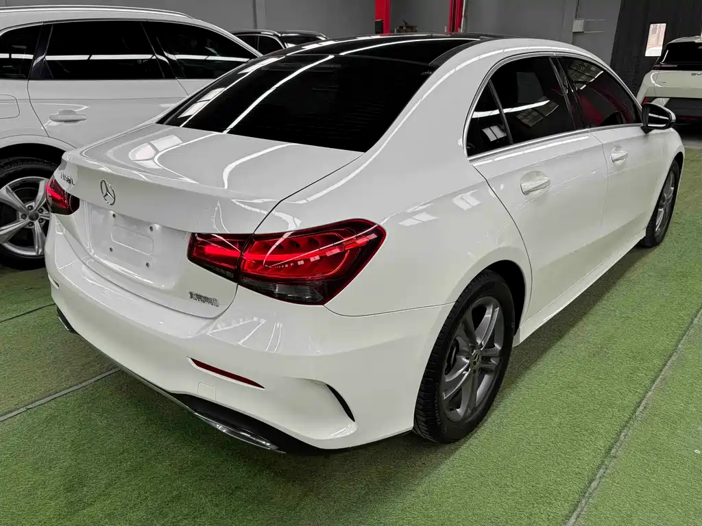 MERCEDES-BENZ A CLASS