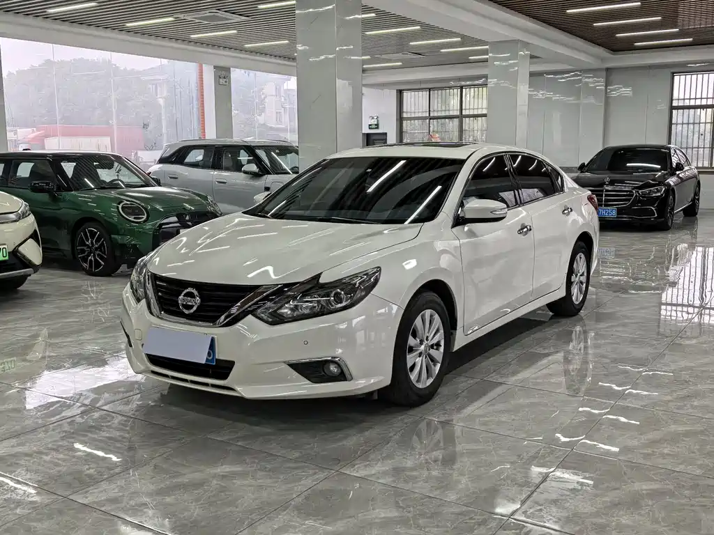NISSAN TEANA