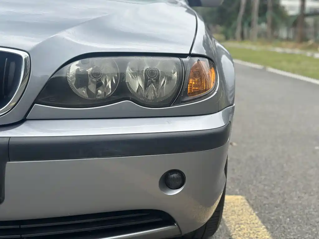 BMW 3 Series 3 2004 318i