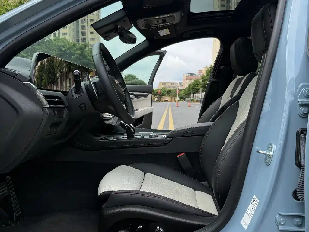 Cadillac CT5 — миниатюра 16