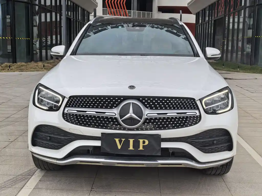 MERCEDES-BENZ GLC