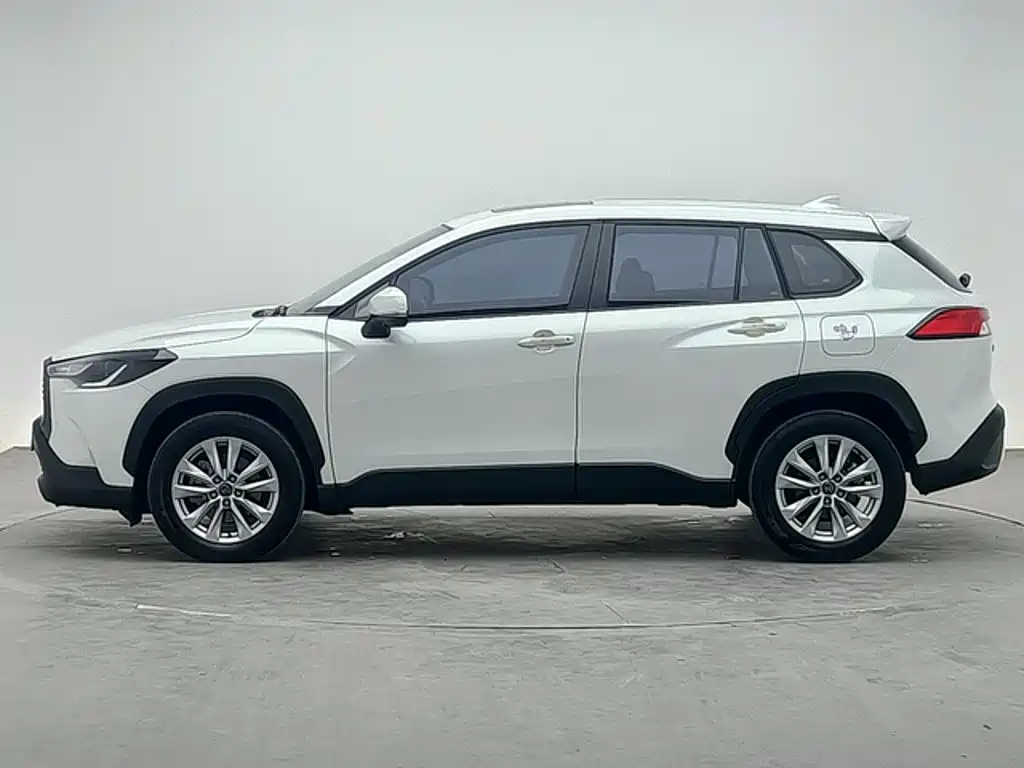 Toyota Corolla Cross — миниатюра 2