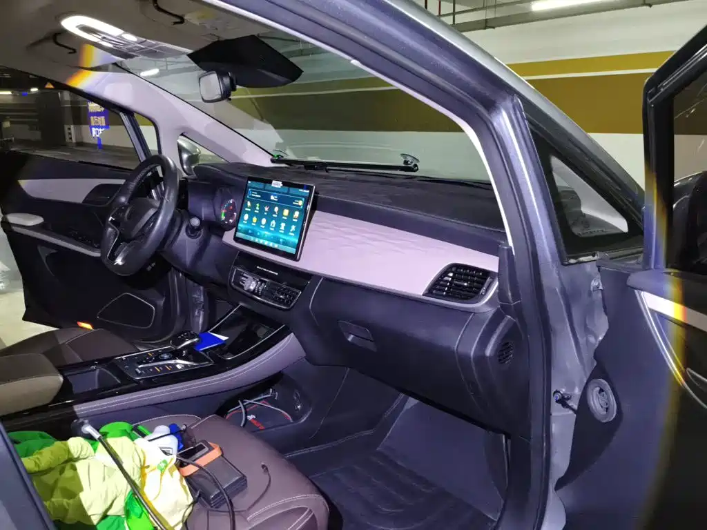 BYD MAX New Energy — миниатюра 19