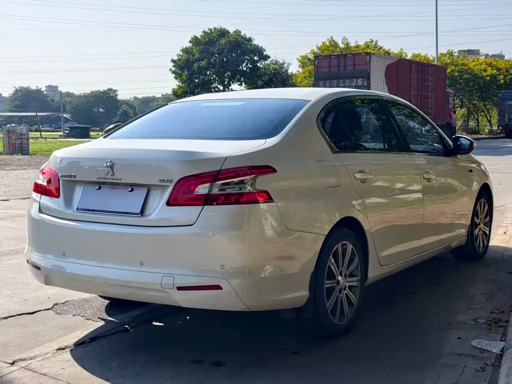 Peugeot 408 — миниатюра 5