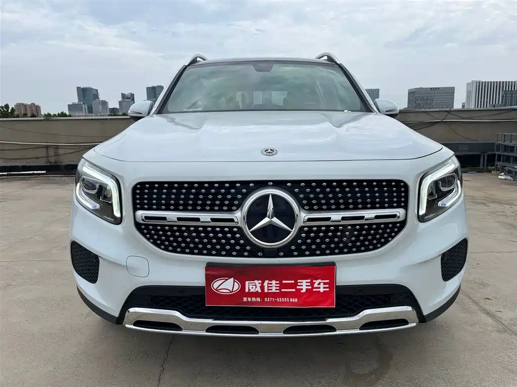 MERCEDES-BENZ  GLB