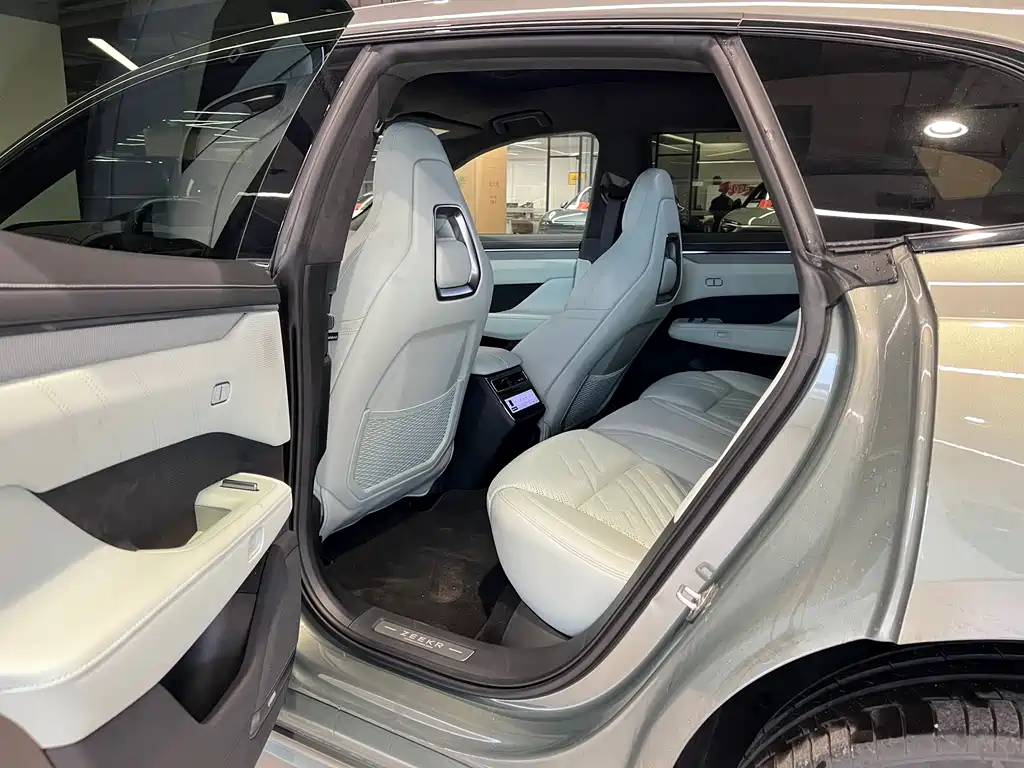 ZEEKR EXTREME KRYPTON 001