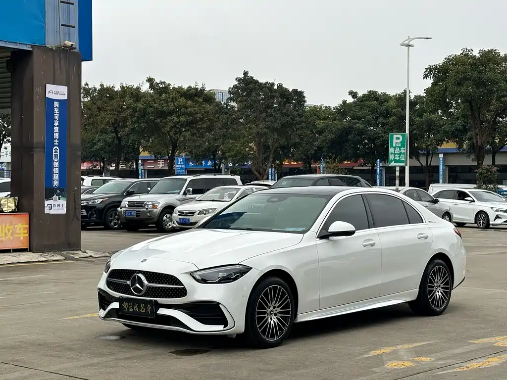 Mercedes-Benz C-Class 2025