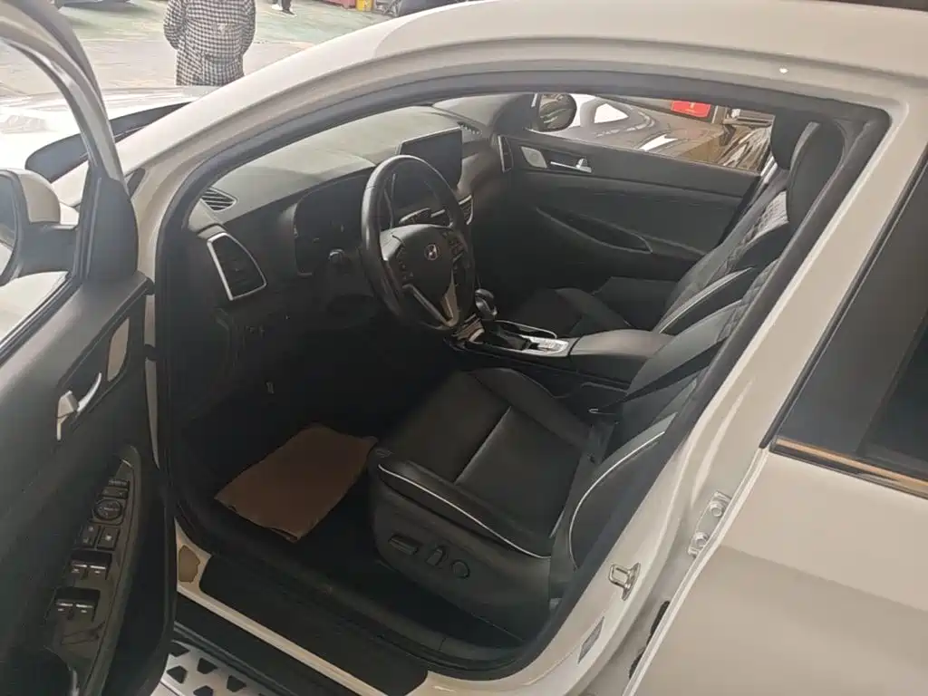 Hyundai Tucson — миниатюра 16