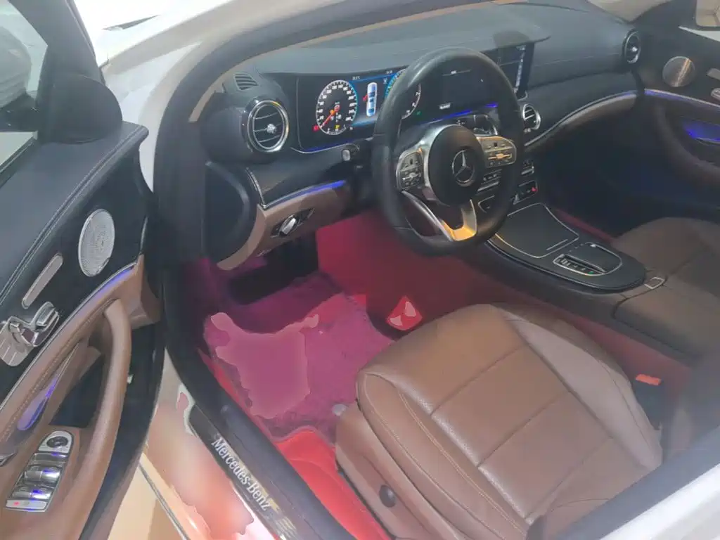 Mercedes-Benz E-Class — миниатюра 16