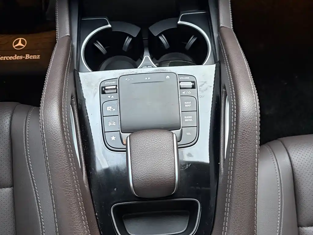 Mercedes-Benz GLE (Import) — миниатюра 26