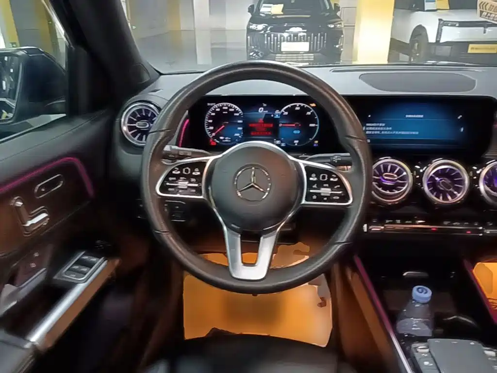 Mercedes-Benz EQB — миниатюра 11