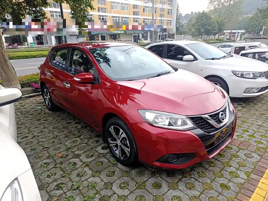 Nissan Tiida — миниатюра 4