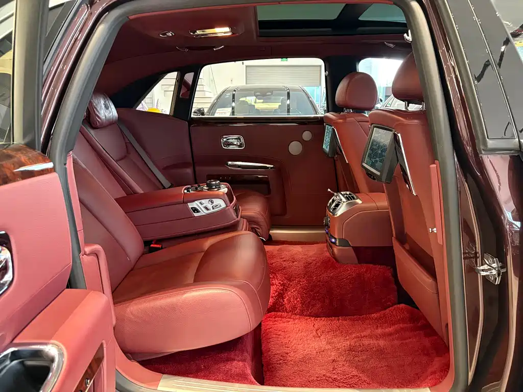Rolls-Royce Ghost — миниатюра 19