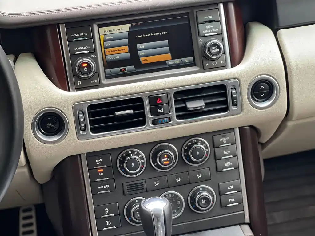 Land Rover Range Rover — миниатюра 12