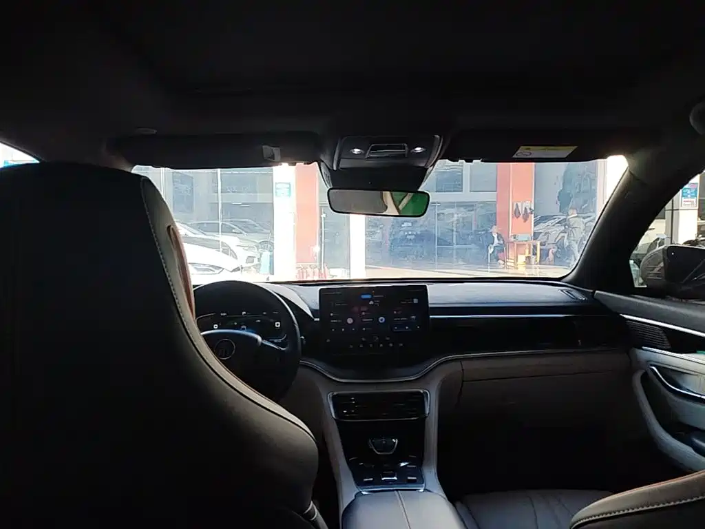 BYD PLUS New Energy — миниатюра 18