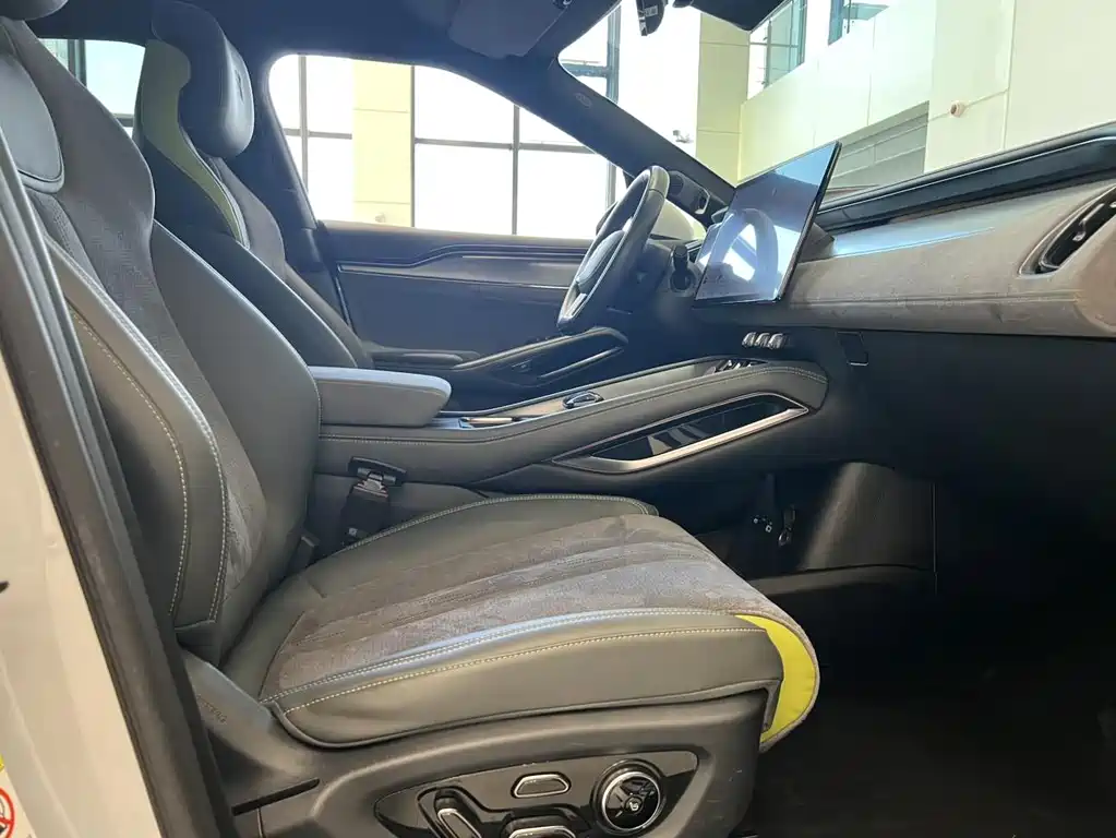BYD L EV — миниатюра 12