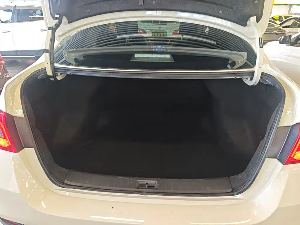 Nissan Sylphy — миниатюра 19