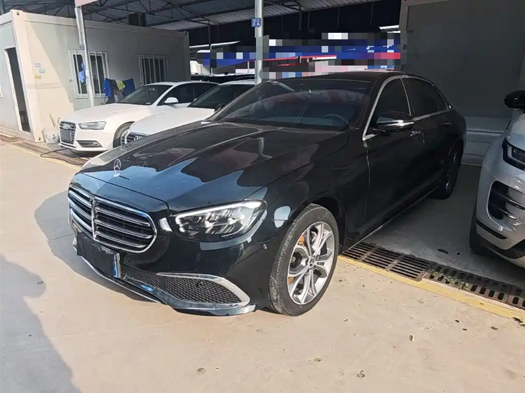 Mercedes-Benz E-Class 2022