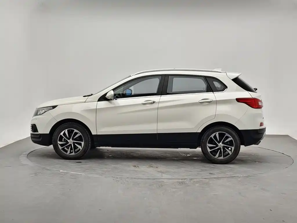 BAIC Senova X55 1.5T CVT Luxury Edition, фото 2