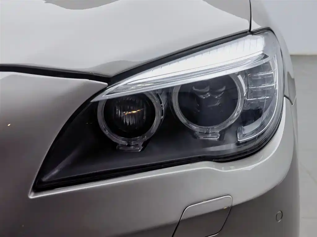 BMW 7 Series 7 2013 740Li Lead