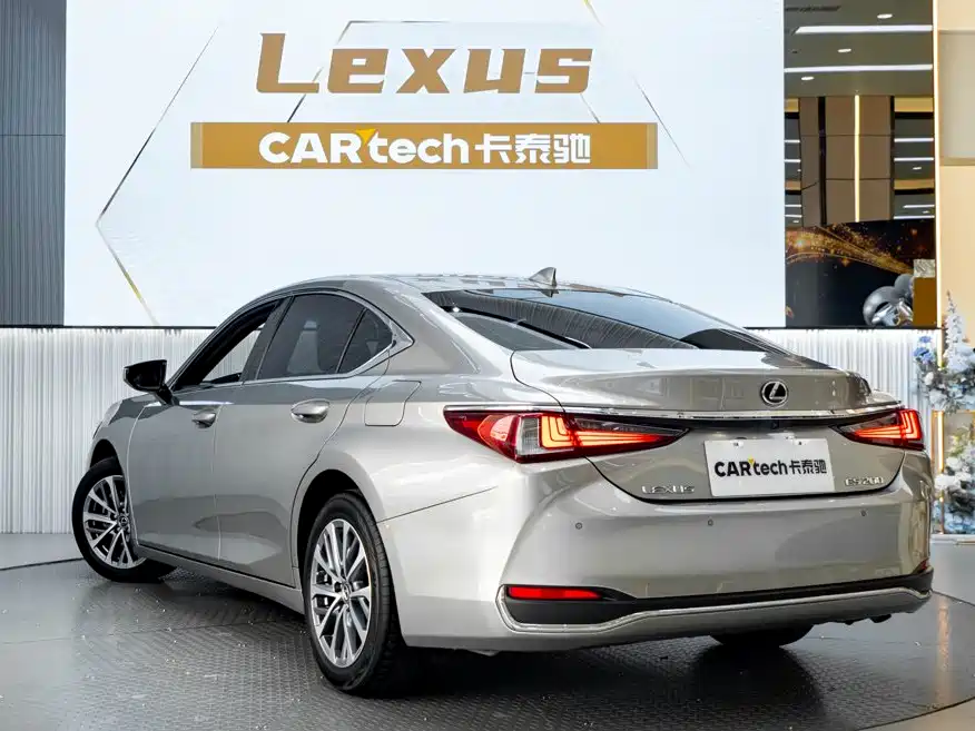 Lexus ES — миниатюра 6