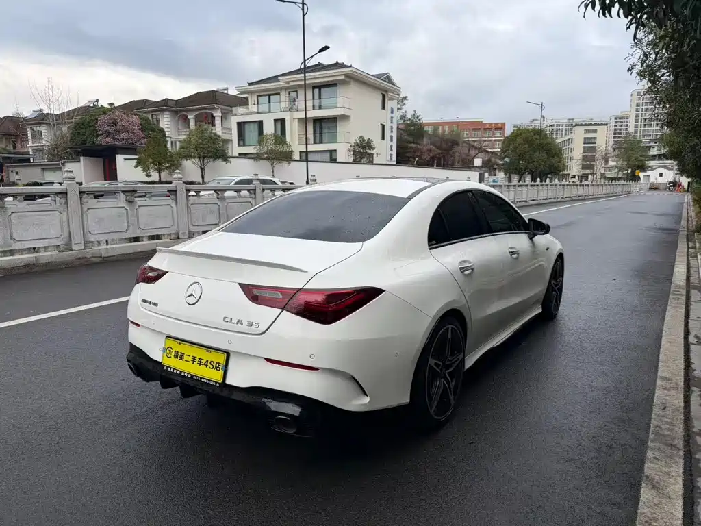 MERCEDES-BENZ CLA AMG