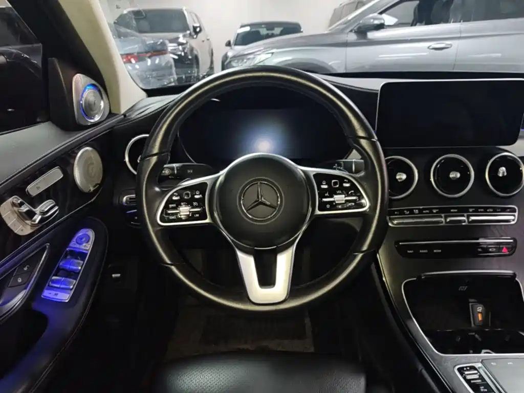 Mercedes-Benz C-Class — миниатюра 11