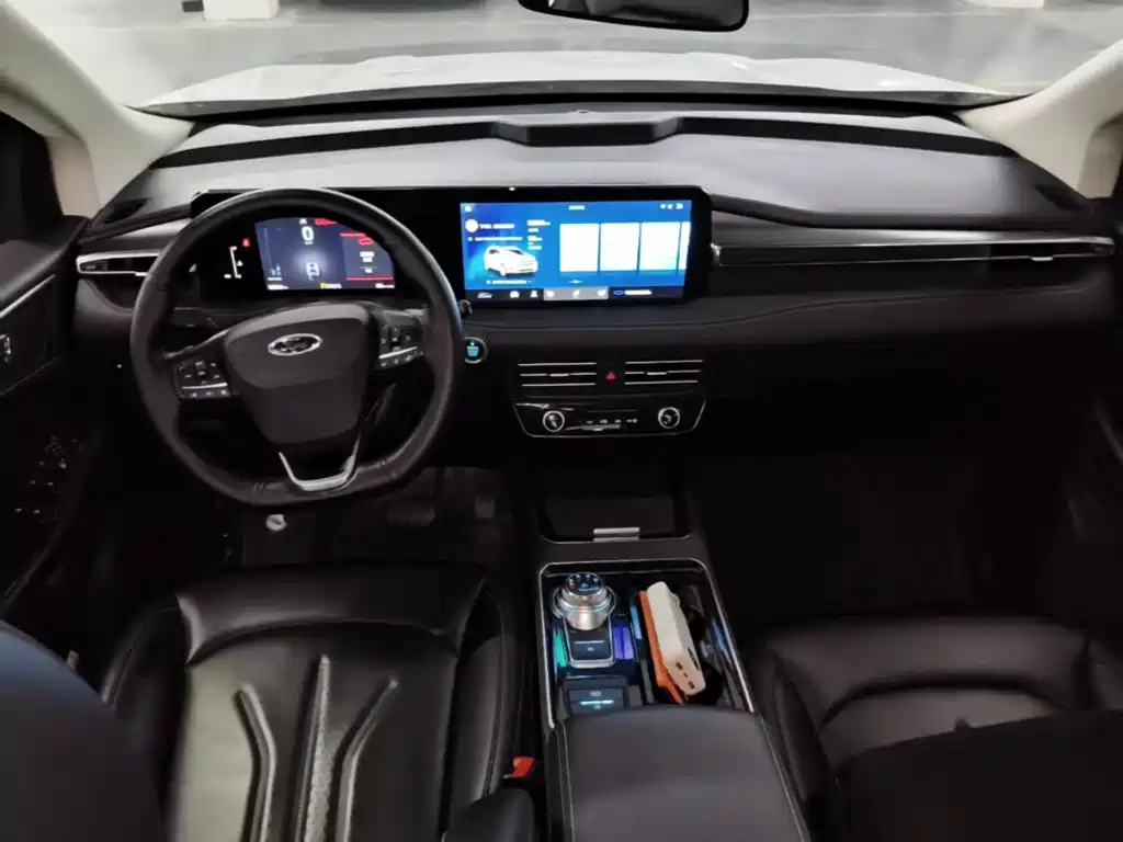 Ford Edge — миниатюра 10