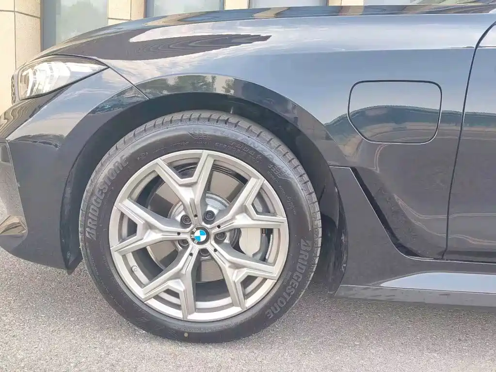 BMW i3 2025 eDrive 35 L