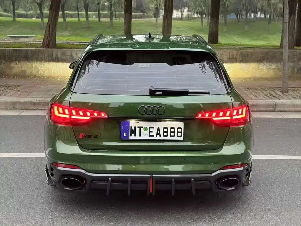Audi RS 4 — миниатюра 8