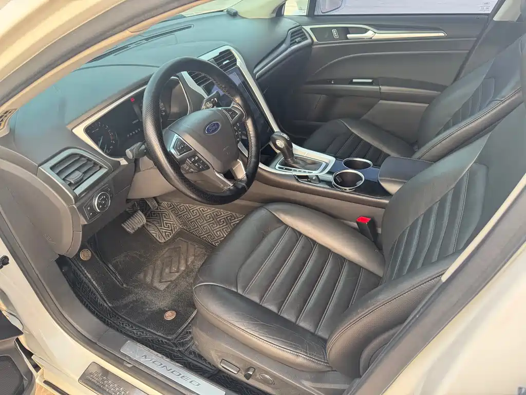 Ford Mondeo — миниатюра 8