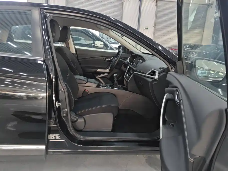 Venucia T90 — миниатюра 8