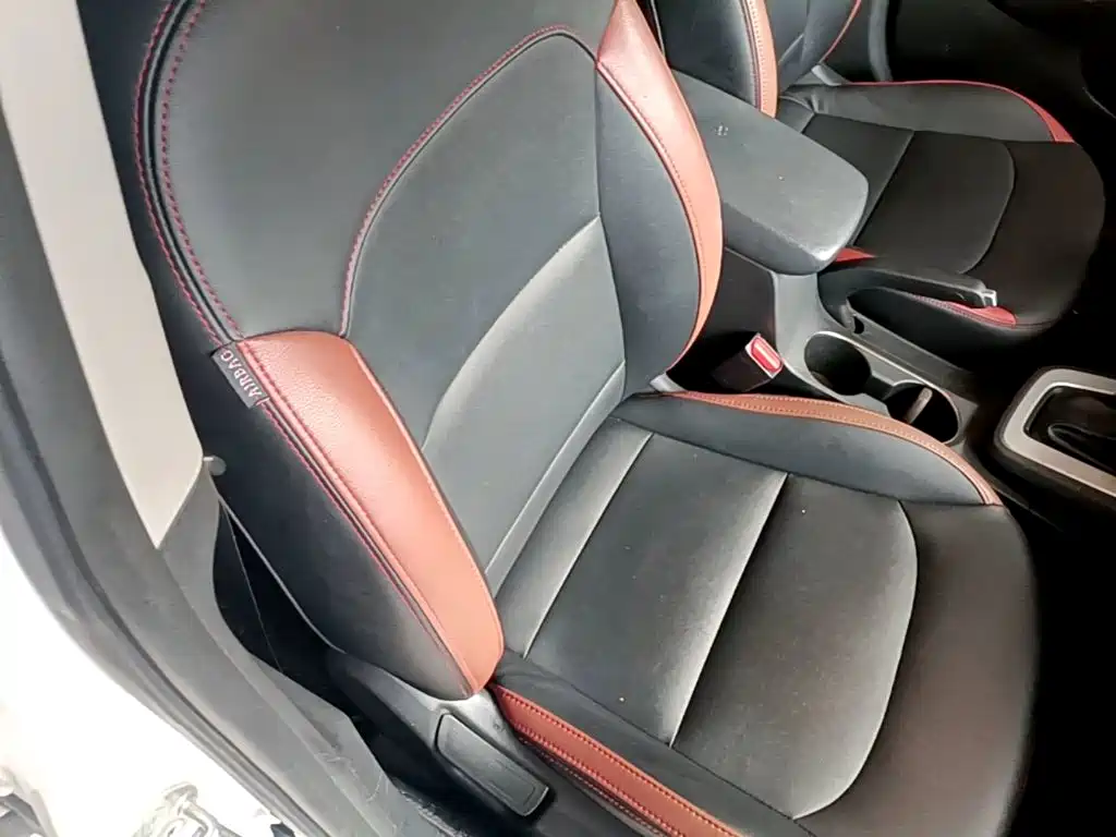 Hyundai Elantra — миниатюра 25