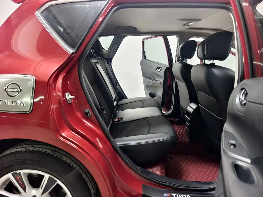 Nissan Tiida — миниатюра 16