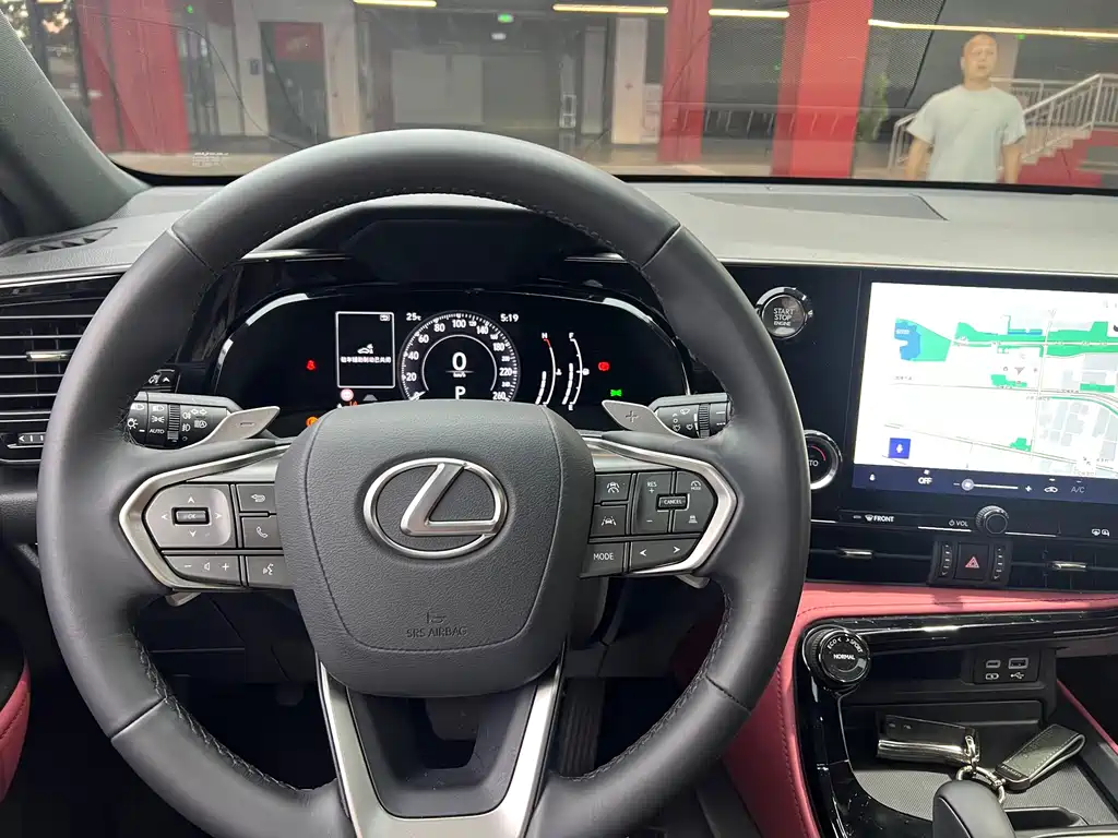Lexus NX 2023 260