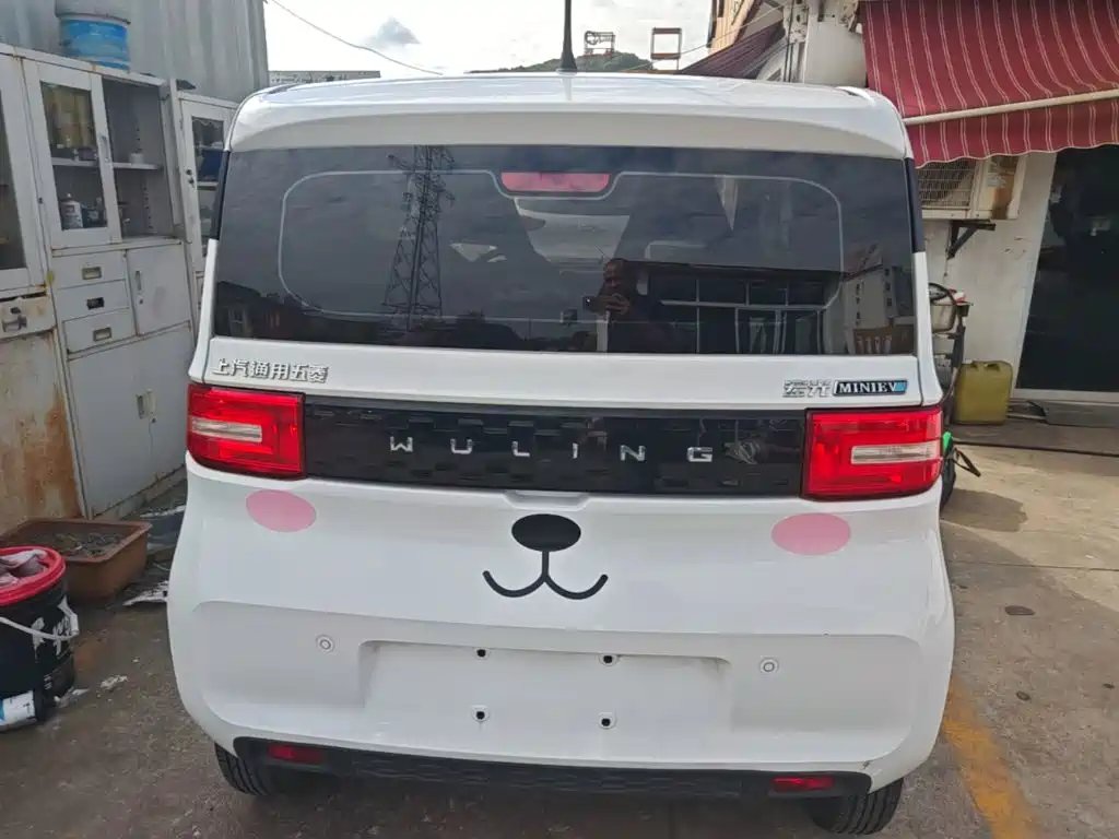 Wuling MINIEV — миниатюра 6