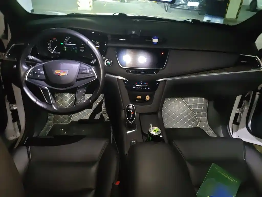 Cadillac XT5 — миниатюра 5