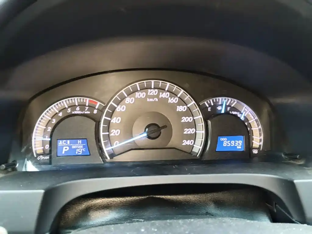 Toyota Camry — миниатюра 16