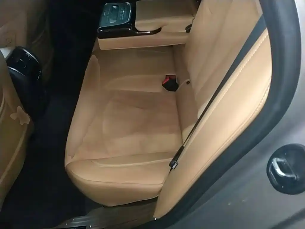 Buick LaCrosse — миниатюра 17