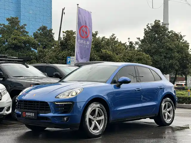 PORSCHE MACAN 2017