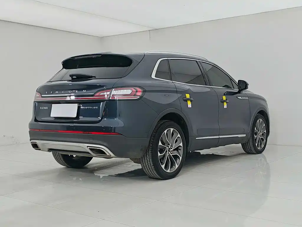 Lincoln Nautilus 2021 2.0T Premium