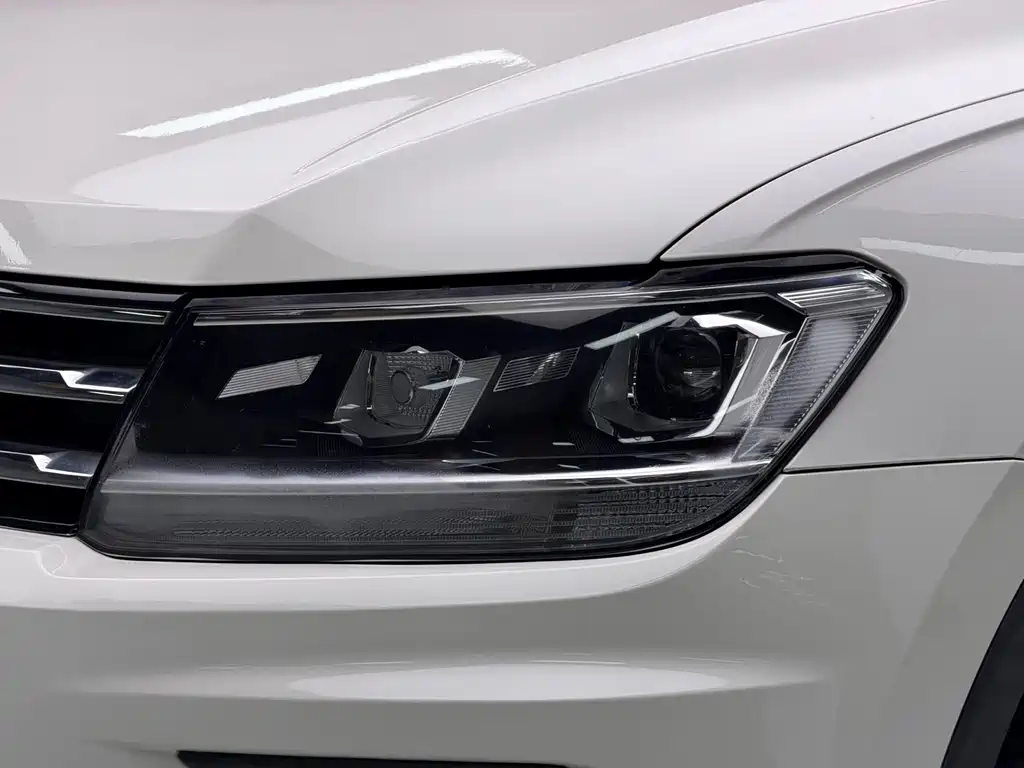 Volkswagen Tiguan L — миниатюра 7