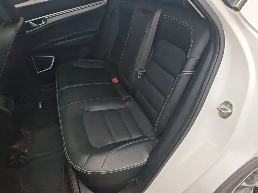 Geely Emgrand GS — миниатюра 17