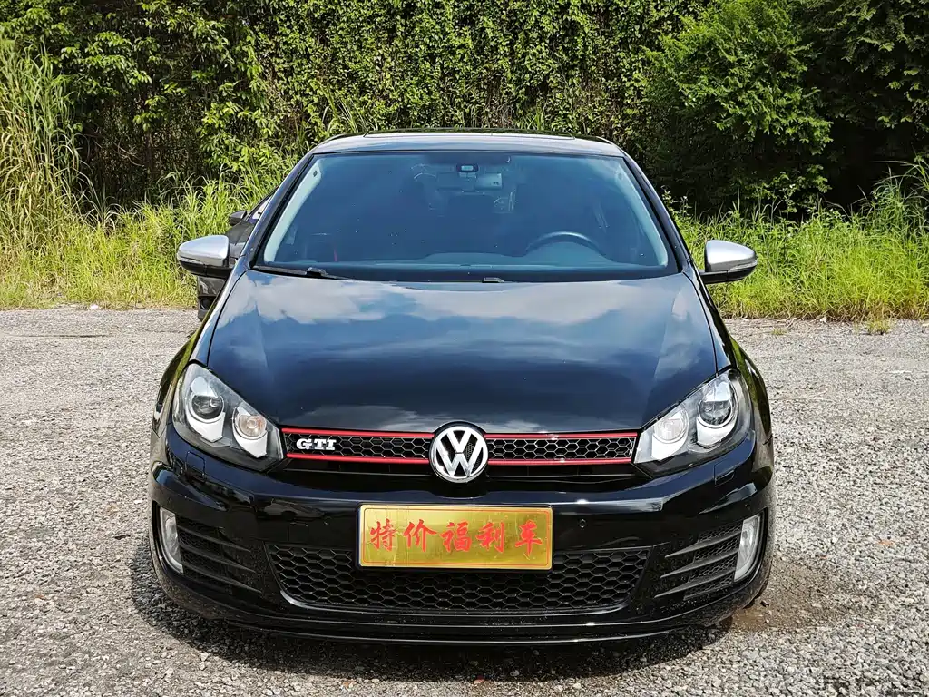 Volkswagen Golf GTI