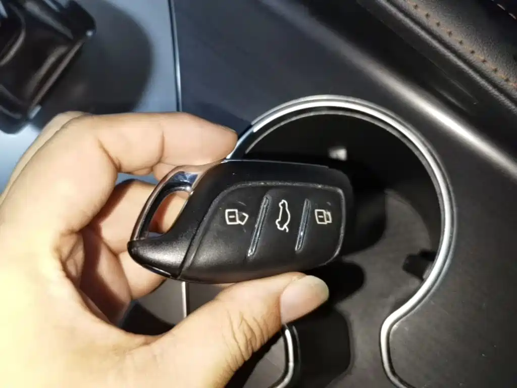 Roewe RX5 New Energy — миниатюра 9
