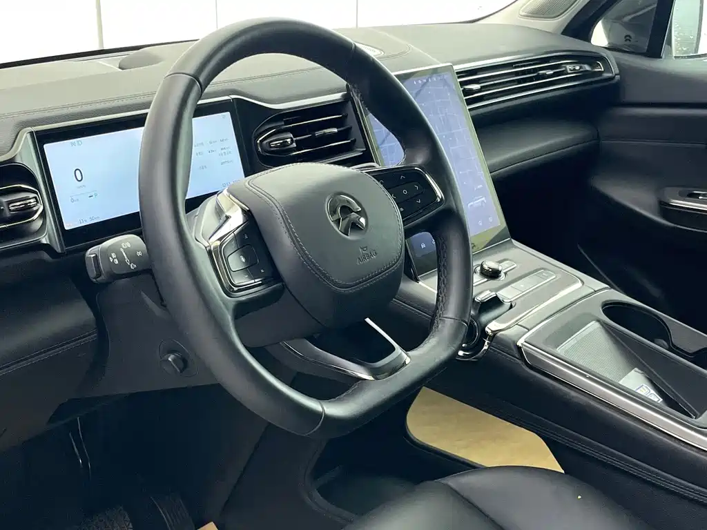 NIO ES6 — миниатюра 9