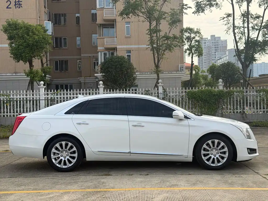 Cadillac XTS — миниатюра 8